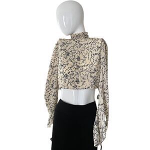 Pretty Little Things Cropped Blouse